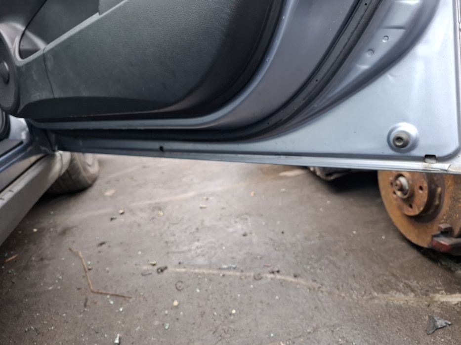 Honda Civic VIII Drzwi Prawy Przód B538M