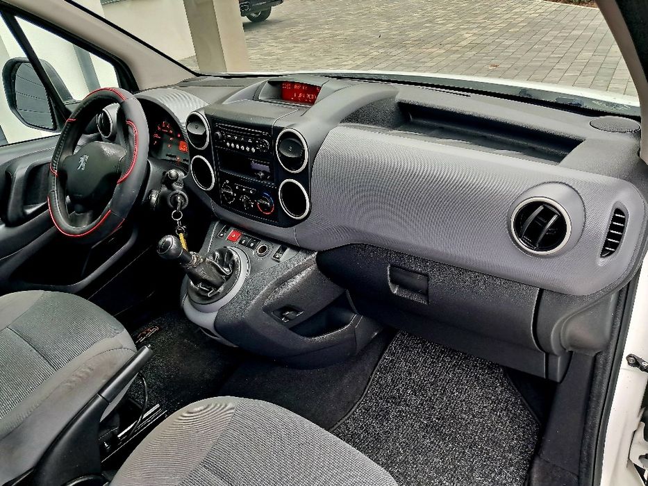 Peugeot partner 1.6hdi 2011rok Klima Zarejestrowany