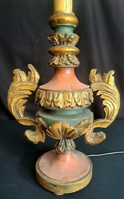 Candeeiro antigo em talha