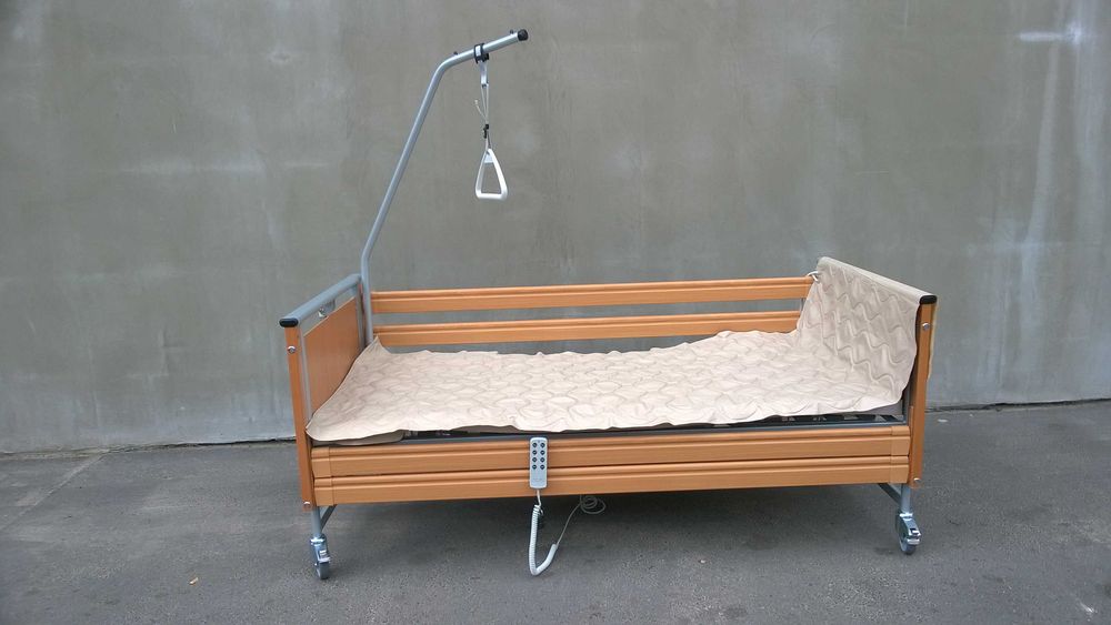 Łóżko rehabilitacyjne pacjenta Elbur PB 326 dostawa i montaż sprzętu!