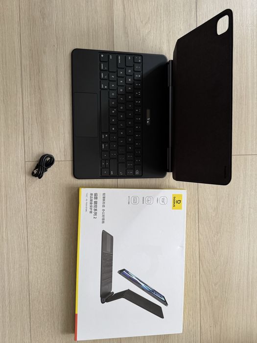 Магнітна клавіатура BASEUS для ipad 12.9 або 13 дюймів чохол