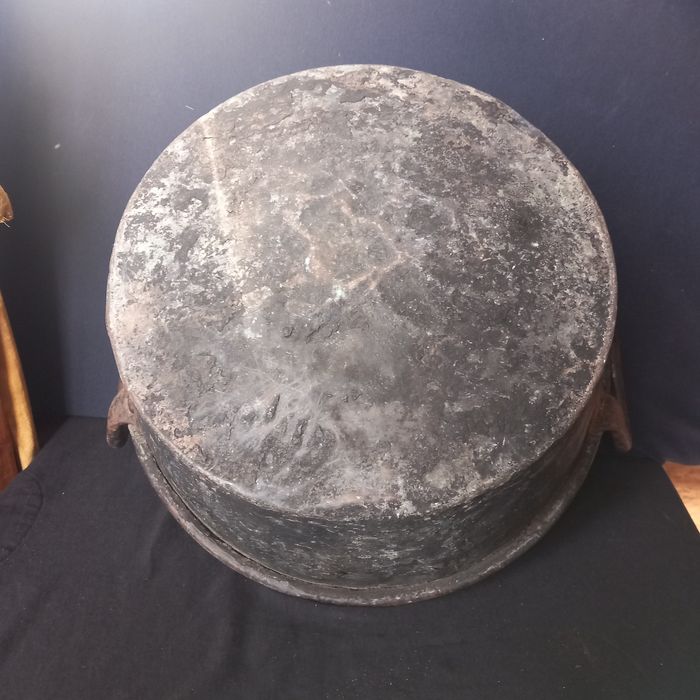 Tacho antigovgrande em latão