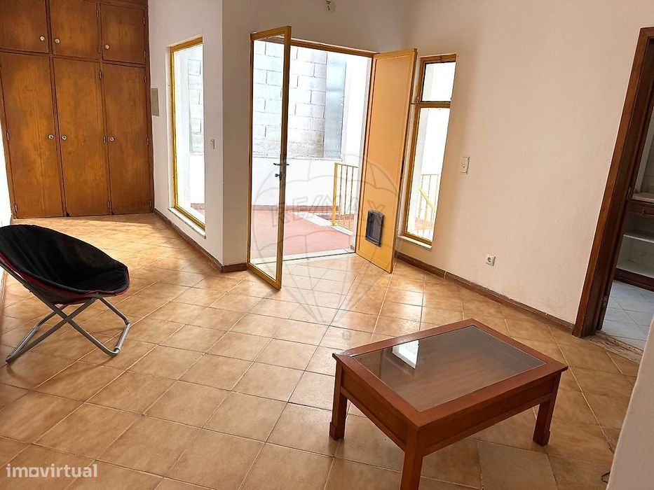Moradia T2 para arrendamento