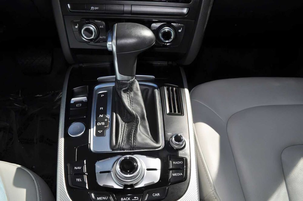 Audi A4      2015