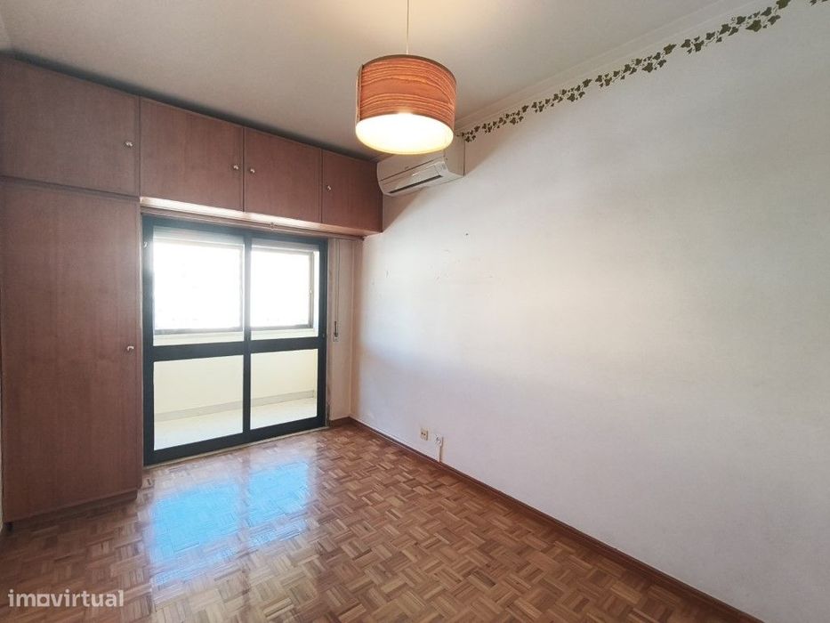 Apartamento T3 no Infantado (Loures) com Arrecadação
