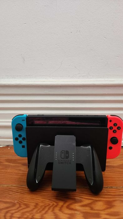 Nintendo Switch V1.1 + 2 Jogos — Set Completo