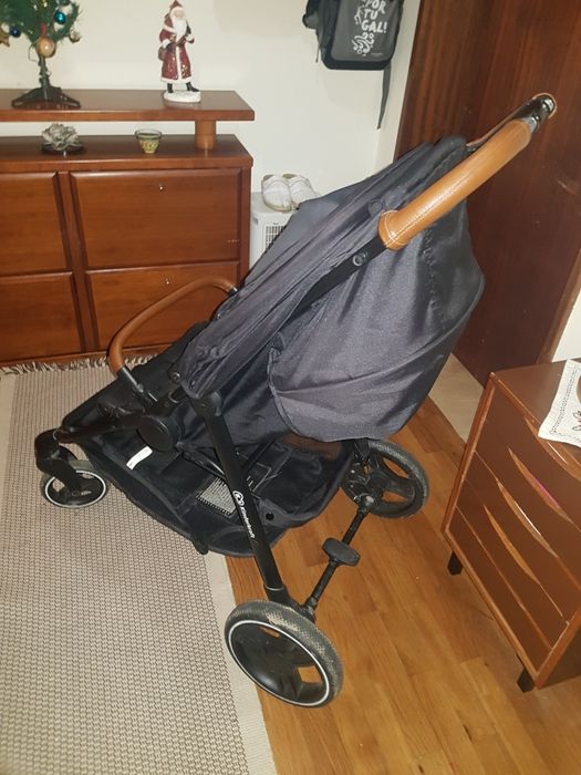 Carrinho de bebê em muito bom estado