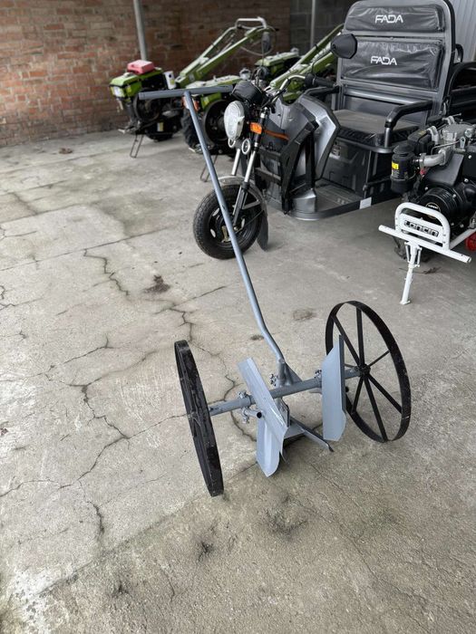 Навісне обладнання для мотоблоку фреза підгортач плуг