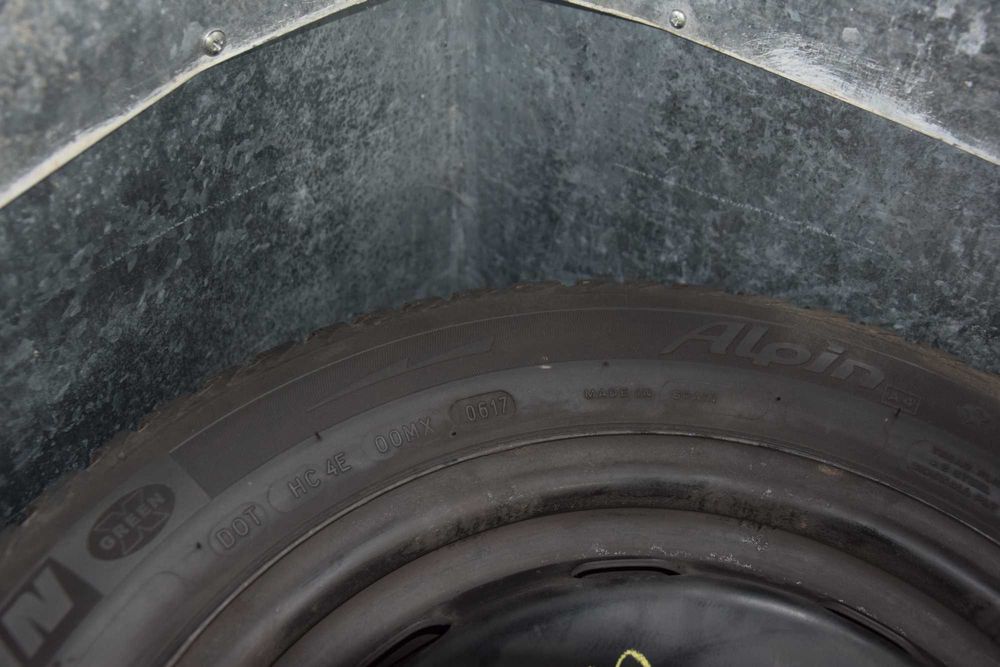 Opony zimowe + felgi stalowe Michelin R15 175/65 5x112 51/2Jx15H2