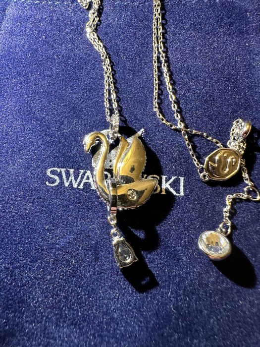 Naszyjnik łabędz sygn Swarovski