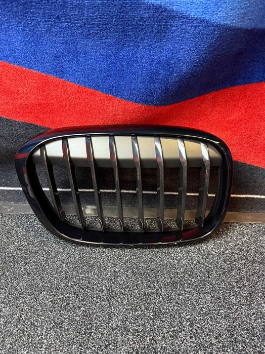 BMW X1 F48 M Performance Gloss Black Przednia Prawa Grill OEM
