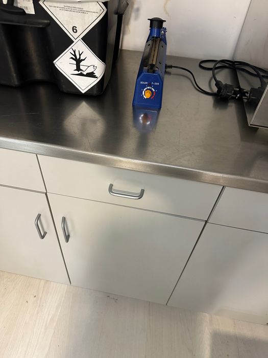 Móvel gabinete esterilização tampo inox
