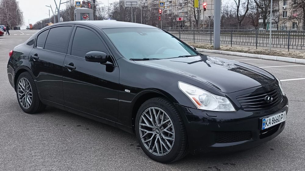 Продам Infinity G35