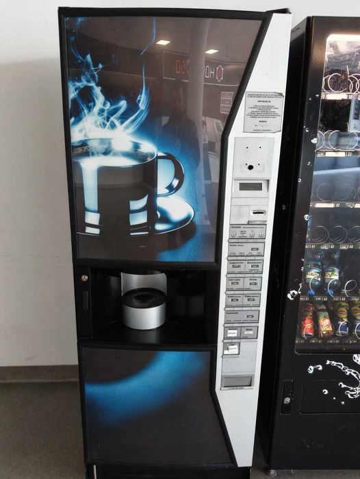 Automat Kawomat Vendingowy Vending Sprzedający Do Kawy Gorące Napoje