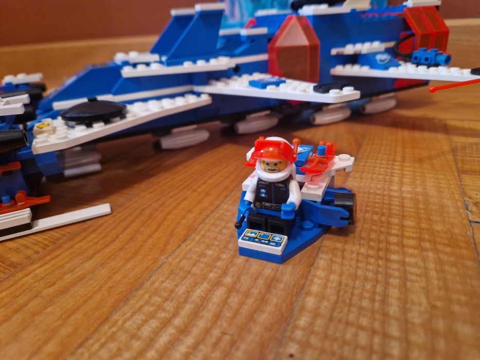 Lego 6973 ice planet system.