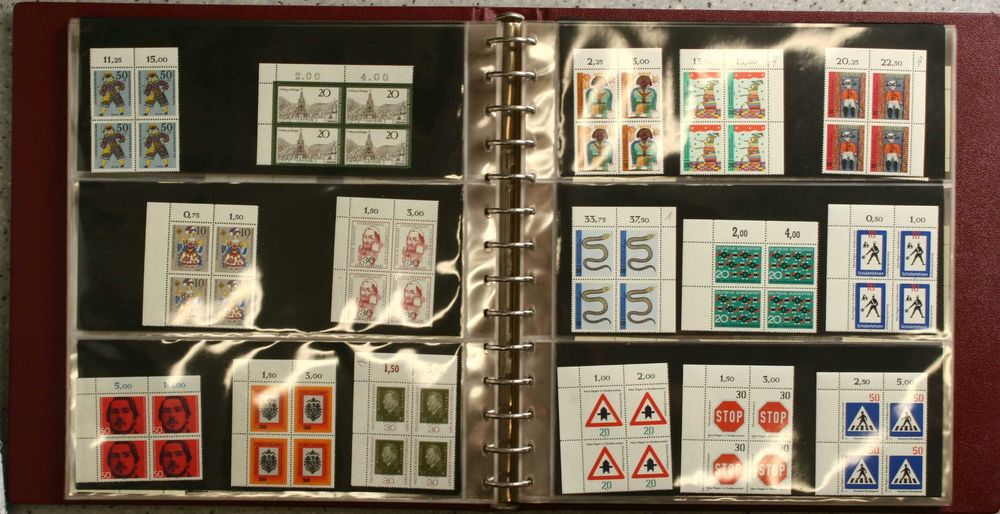 Klaser ze znaczkami z Niemiec "czwórki" Klaser ZŁ01