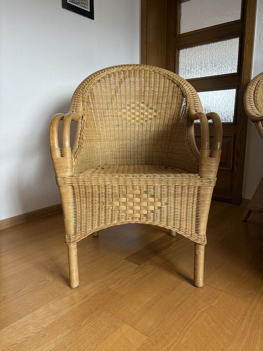 Rattanowy zestaw ogrodowy - 4 krzesła + stół