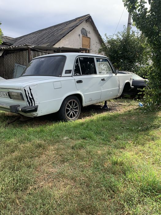 в продажі ВАЗ 2106