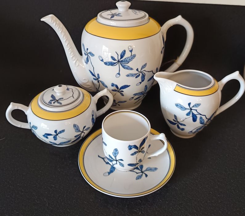 Serviço de café em porcelana