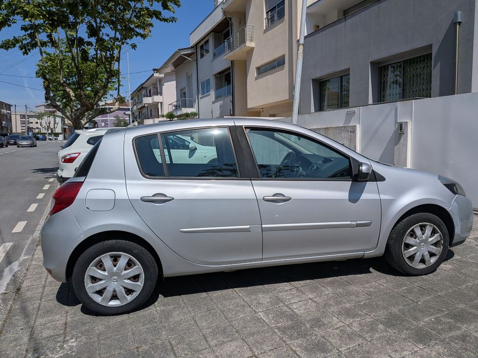Renault Clio - poucos km