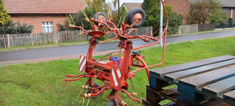 Przetrząsarka Przewracarka Niemeyer hr 521 Hydrauliczne składana