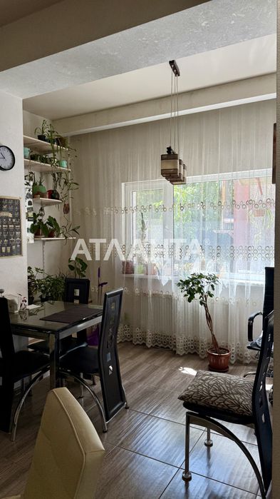 Дом с ремонтом на солнечных батареях+газ. Близко к трассе. Фонтанка