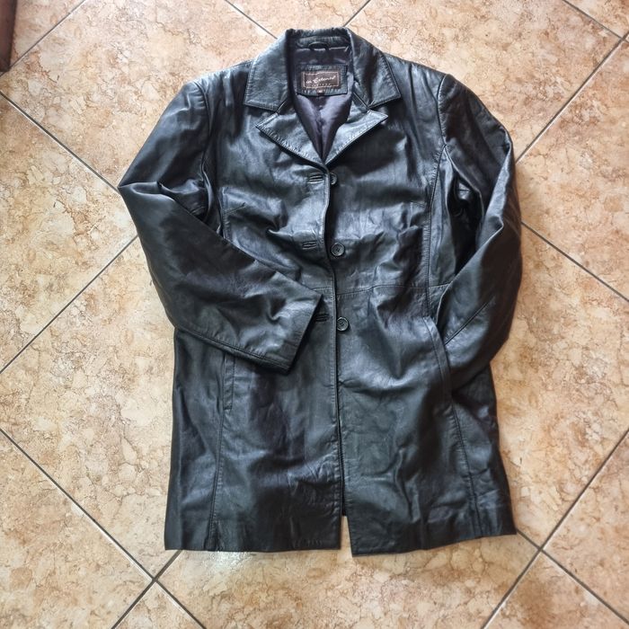 Casaco preto  em pele