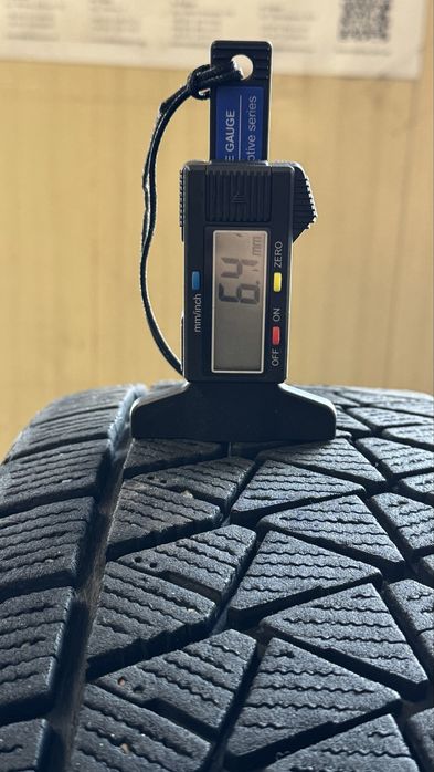 215 65 R16 “Bridgestone Blizzak” на Subaru