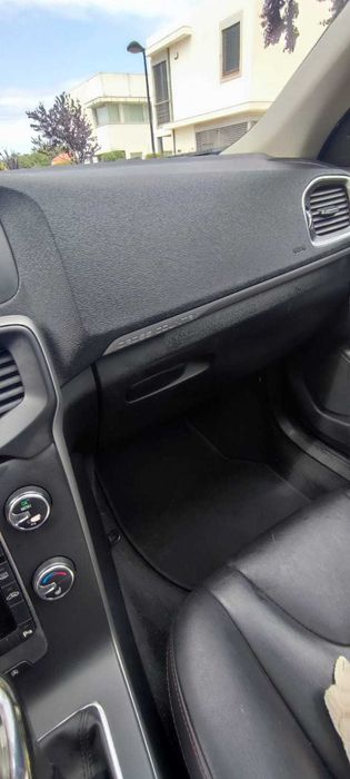 Volvo V40 Cross Country 1.6 D2 (2014) – Bancos em Pele Aquecidos