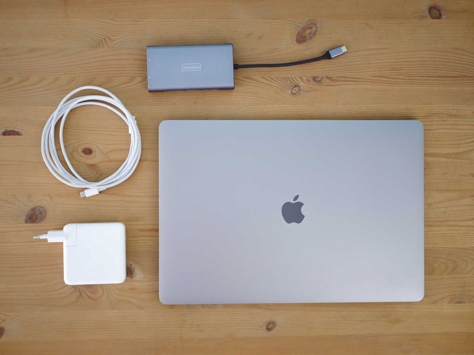 MacBook Pro 16 2019r, i9, 32 GB RAM, 1 TB SSD, Space Gray