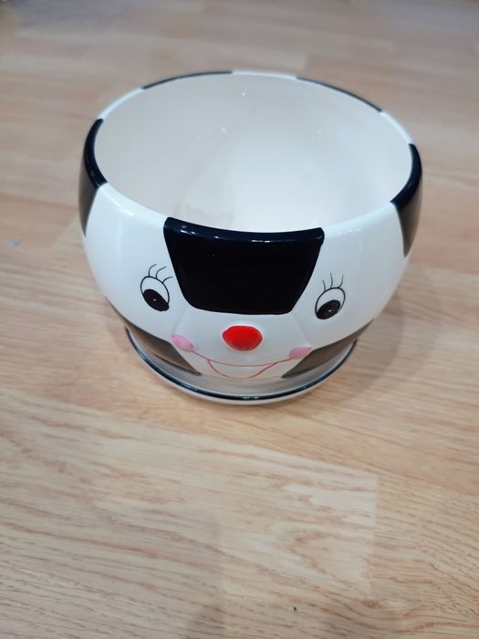 Горшок ( Кашпо ) для цветов в виде футбольного мяча