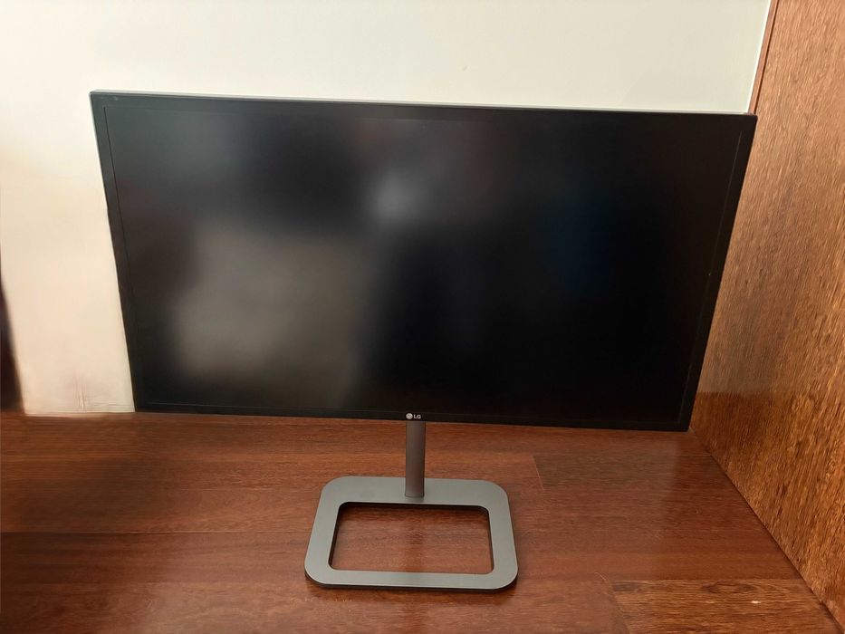 Monitor LG Modelo 31MU97Z-B
