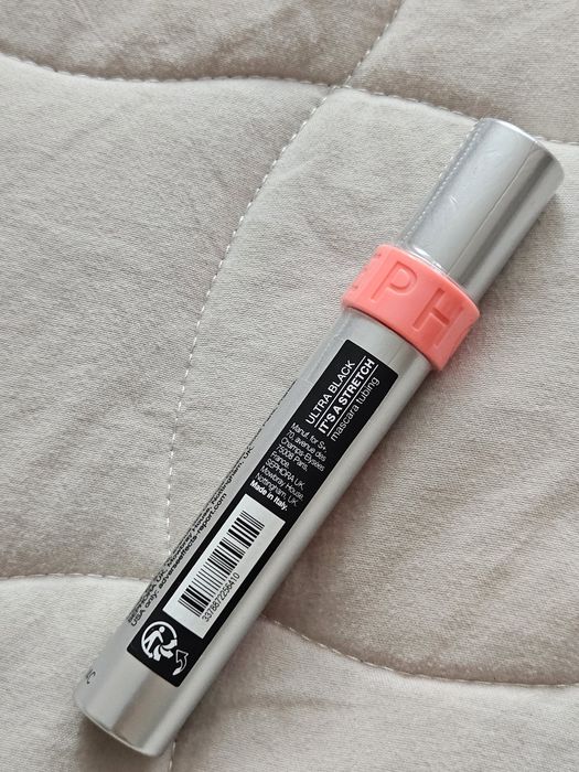 Sephora it's a stretch tubing mascara