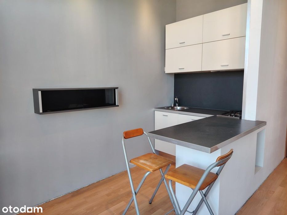Mieszkanie w sercu Łodzi – ul. Piotrkowska | 34 m² | 2 balkony | winda - Więcej