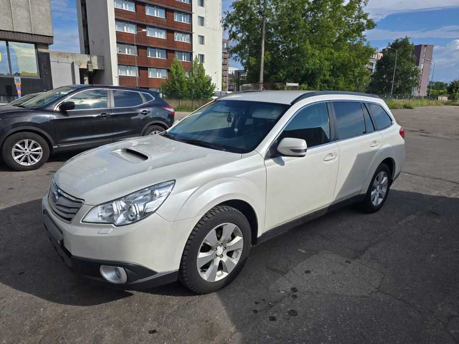 Subaru Дизельний повнопривідний 6 стуска ЗСУ