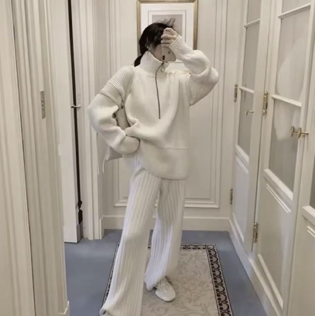 Костюм теплий в рубчик чорний стиль та комфорт