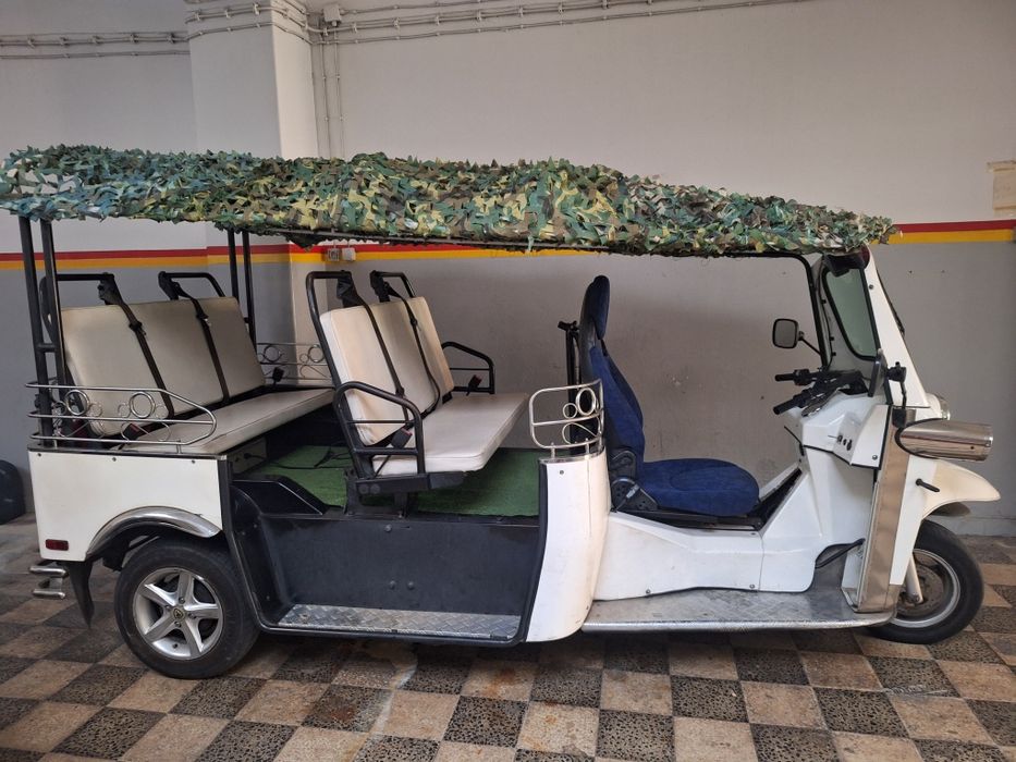 Tuk-Tuk Limo 4 + 1 Lugares
