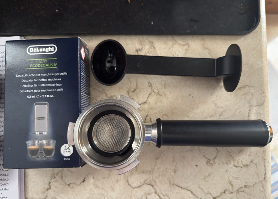 DeLonghi Dedica EC685.BK – 1 mês de uso e garantia