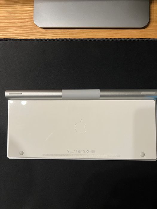 Apple Wireless Keyboard64738044385410121