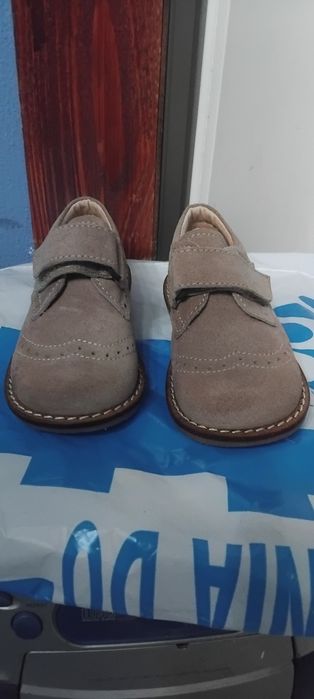 Nr,sapatinhos castanho