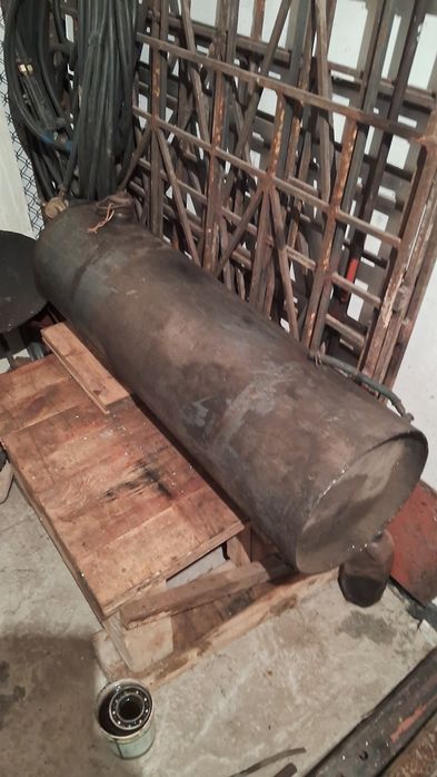 Ємність ,бак на 60 літрів,оцинкована,опори відкатні