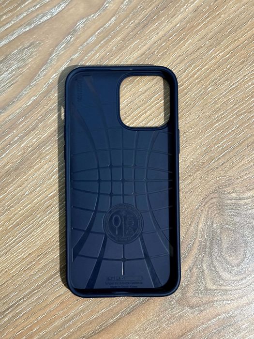 Capa Spigen Liquid Air para iPhone 13 Pro Max - Azul Marinho