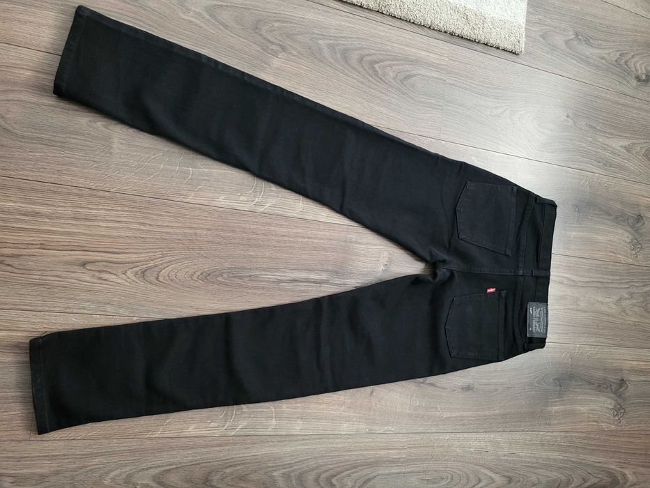 LEVI'S 510 SKINNY raz ubrane