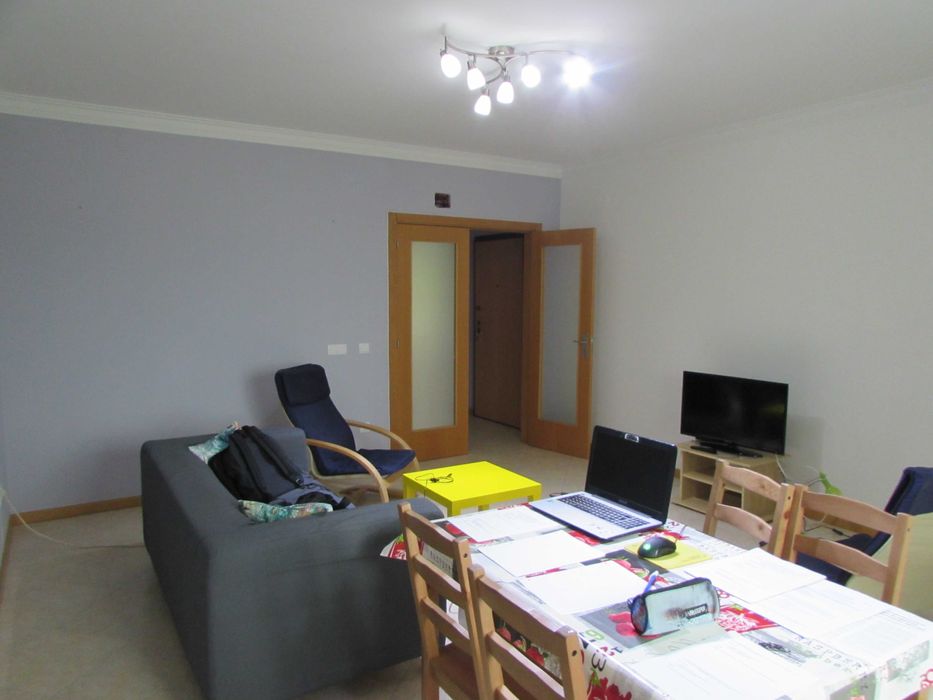 Alugo quartos Santarém