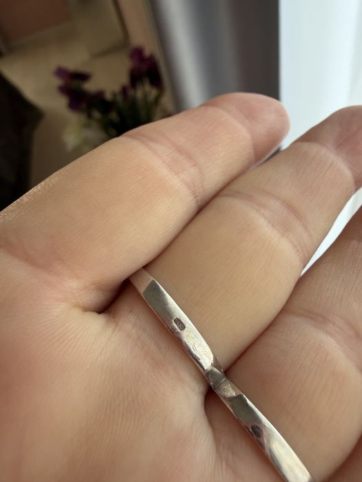 Продам стильное кольцо из серебра