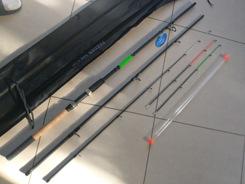 Miracle Fish Feeder 3m 60-180 g węglowy