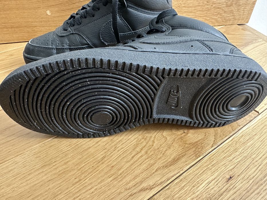Nike кросівки освнні , нові , куплені у Венгріі