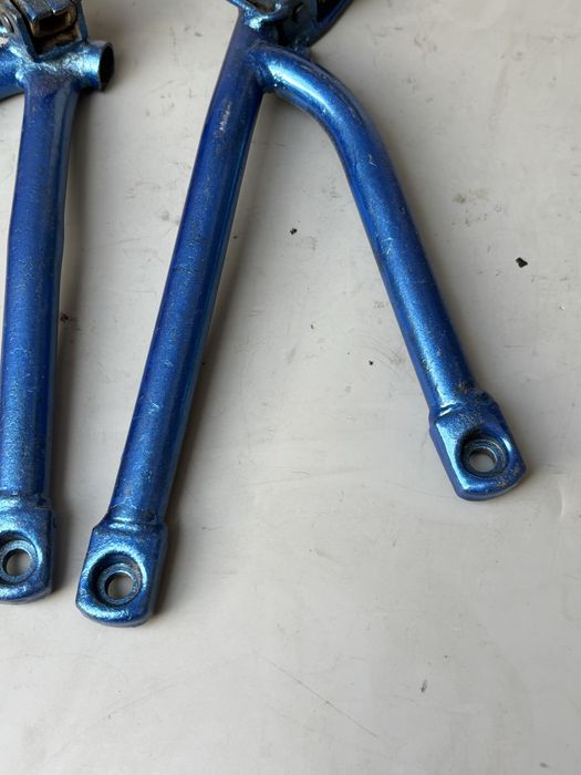 Podnóżki SUZUKI DR600 /650