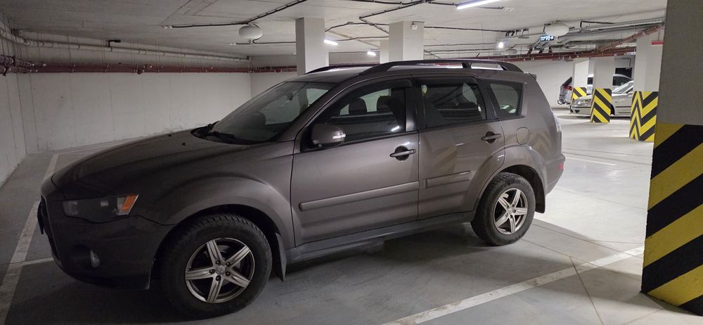 Mitsubishi outlander xl 2011р 2.4 газ-бензин