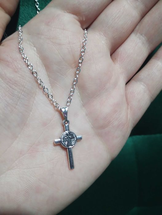 Łańcuszek z zawieszką krzyż krzyżyk srebrny komunia prezent